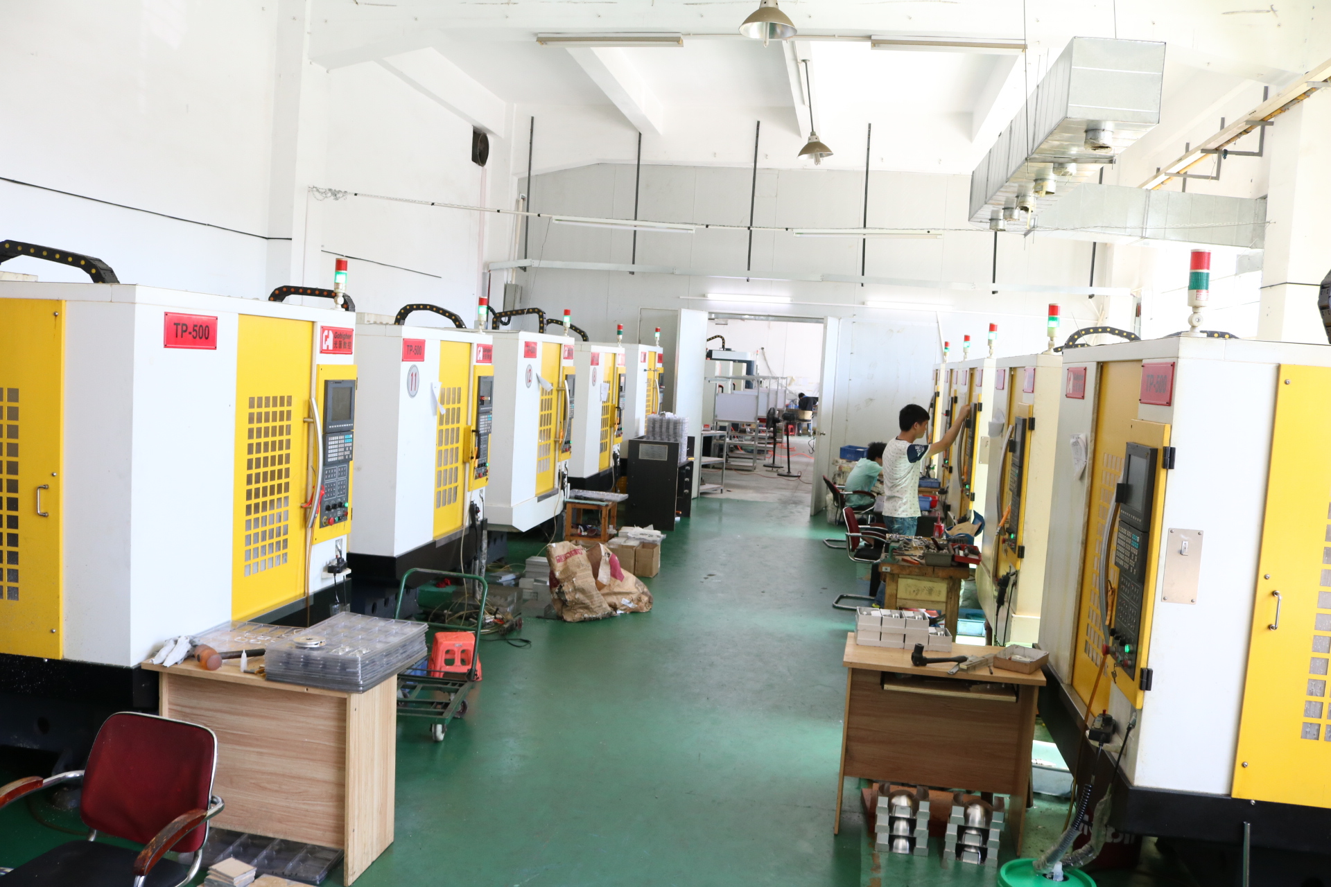 鋁合金加工廠-加工設備 鋁合金加工廠-加工設備