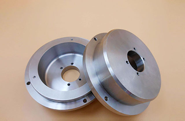 如何選購車載充電器及使用時要注意的事項 如何選購車載充電器及使用時要注意的事項